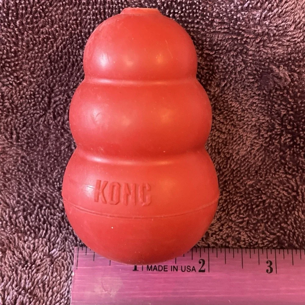 KONG Durable Treat Dispensing Stuffable Toy Classic Red Small Dog Used 3.5